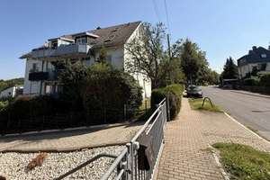 Tolle Eigentumswohnung mit Terrasse und Garage in Chemnitz/ Adelsberg  zu verkaufen! – Georgistraße 97, 9127 Adelsberg, Chemnitz – Vorschaubild 2