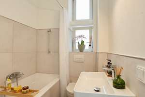 2BR IDesign in Historic Ambience I RMCC I City – Adolfstraße 7, 65185 Mitte, Wiesbaden – Vorschaubild 8