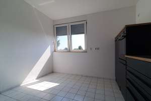 Stilvolle 2-Raum-DG-Wohnung in Düsseldorf-Wersten – Curieweg 30, 40591 Wersten, Düsseldorf – Vorschaubild 7