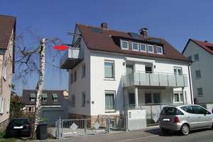 Charmante 3,5 Zimmer DG Wohnung mit ausgebauter Bühne in Bad Cannstatt