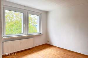 3-Raum-Wohnung mit guter Anbindung, herrlichem Ausblick und günstigem Preis (Kaufpreisfaktor 18,62!) – Die vollständige Adresse der Immobilie erhältst du vom Anbieter., 7743 Jena-Nord, Jena – Vorschaubild 7