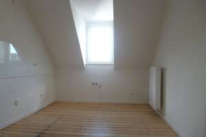 Wunderschöne 3-Zi Altbauwohnung mit grossem Dachboden – Die vollständige Adresse der Immobilie erhältst du vom Anbieter., 65195 Westend / Bleichstraße, Wiesbaden – Vorschaubild 4