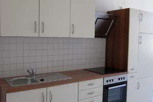 "Dresdner Neustadt" !! Super WG-geeignet mit Einbauküche !!! – Eschenstraße 1, 1097 Äußere Neustadt, Dresden – Vorschaubild 3