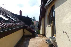 Geräumige und sonnige DG-Wohnung, TL-Bad, 3 Balkone, TG – Blumenstraße 16, 70736 Fellbach – Vorschaubild 11