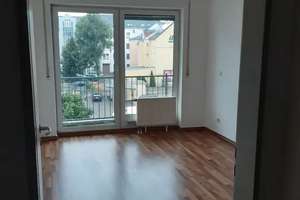 Helle 3-Zimmer-Wohnung (ca. 89 m²) mit großer Südloggia (~9 m²),  Aufzug & Tiefgarage – ruhige Lage  – Bergstraße 49, 9113 Schloßchemnitz, Chemnitz – Vorschaubild 4