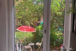 💎Top: Lichtdurchflutete 2 Zi. Altbau Whg. inkl. Einbauküche mit Terrasse & Gartenanteil