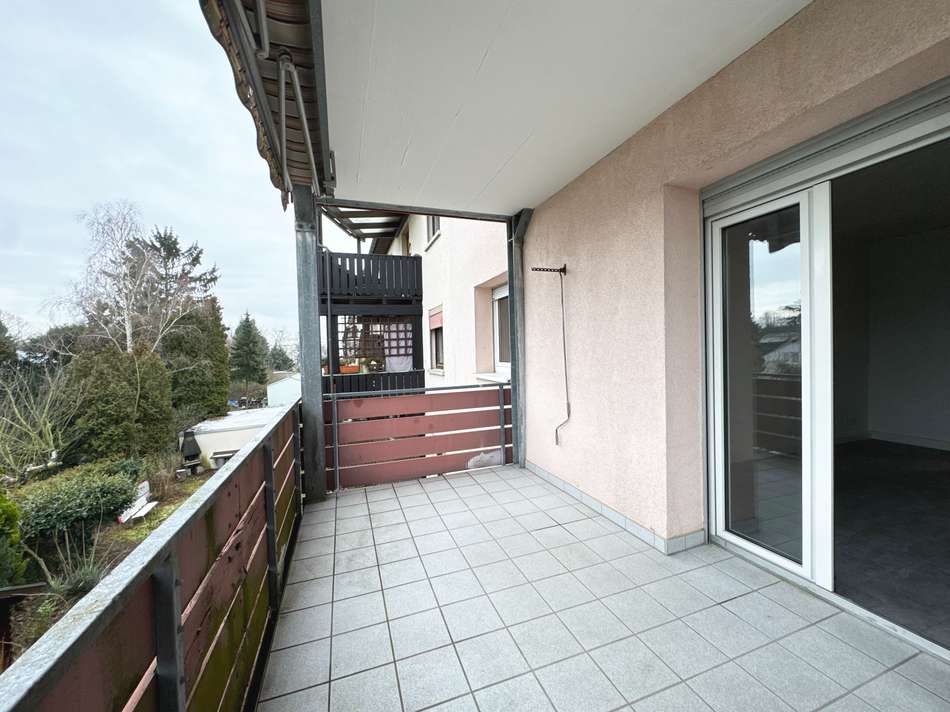 Überdachter Balkon