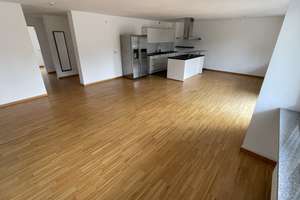 Helle und moderne 2,5-3 Zimmer Wohnung in City Lage – Die vollständige Adresse der Immobilie erhältst du vom Anbieter., 64283 Mitte, Darmstadt – Vorschaubild 2