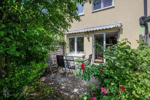 Familienglück mit Freiraum – großzügiges Reihenendhaus in ruhiger Lage