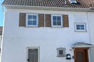 Gepflegtes Wohnhaus in ruhiger und sonniger Wohnlage, direkt in Hechingen – Die vollständige Adresse der Immobilie erhältst du vom Anbieter., 72379 Hechingen – Vorschaubild 3