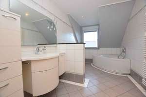 Schöne, große Maisonette- Wohnung mit Kamin, Dachterrasse + Einbauküche. – Die vollständige Adresse der Immobilie erhältst du vom Anbieter., 38112 Lehndorf-Watenbüttel, Braunschweig – Vorschaubild 17