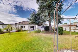 Meckenheim-Ersdorf! Freistehender Bungalow mit großem Sonnengarten und zwei Garagen! (NG 4706) – Rhein-Sieg-Kreis – Vorschaubild 2
