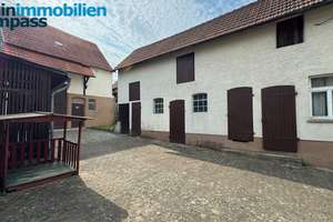 Kleiner Bauernhof mit Stallungen, Innenhof, Garten und modernisiertem Wohnhaus – Die vollständige Adresse der Immobilie erhältst du vom Anbieter., 35606 Solms – Vorschaubild 3