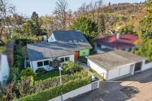 Einfamilienhaus mit großer Einliegerwohnung - Ideal für Familien oder das Büro im eigenen Haus
