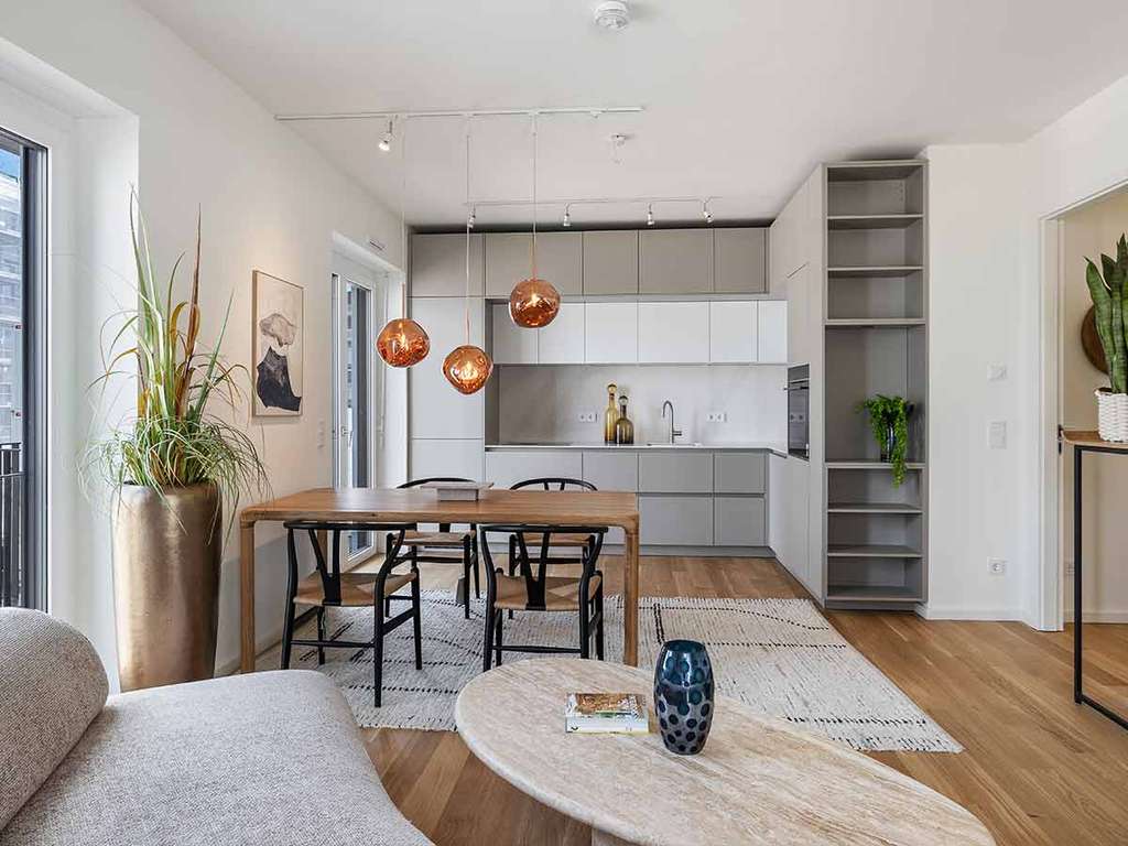 Moderne Erdgeschosswohnung mit 3 Zimmern und Garten