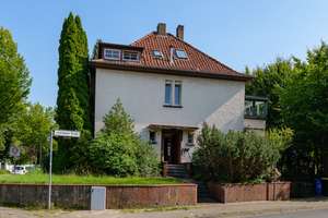 Klassischer Charme trifft Stadtnähe – großzügiges Einfamilienhaus in Herford – Die vollständige Adresse der Immobilie erhältst du vom Anbieter., 32052 Herford – Vorschaubild 4