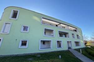 Neuwertige 3-Zimmer mit Balkon und Tiefgaragenstellplatz