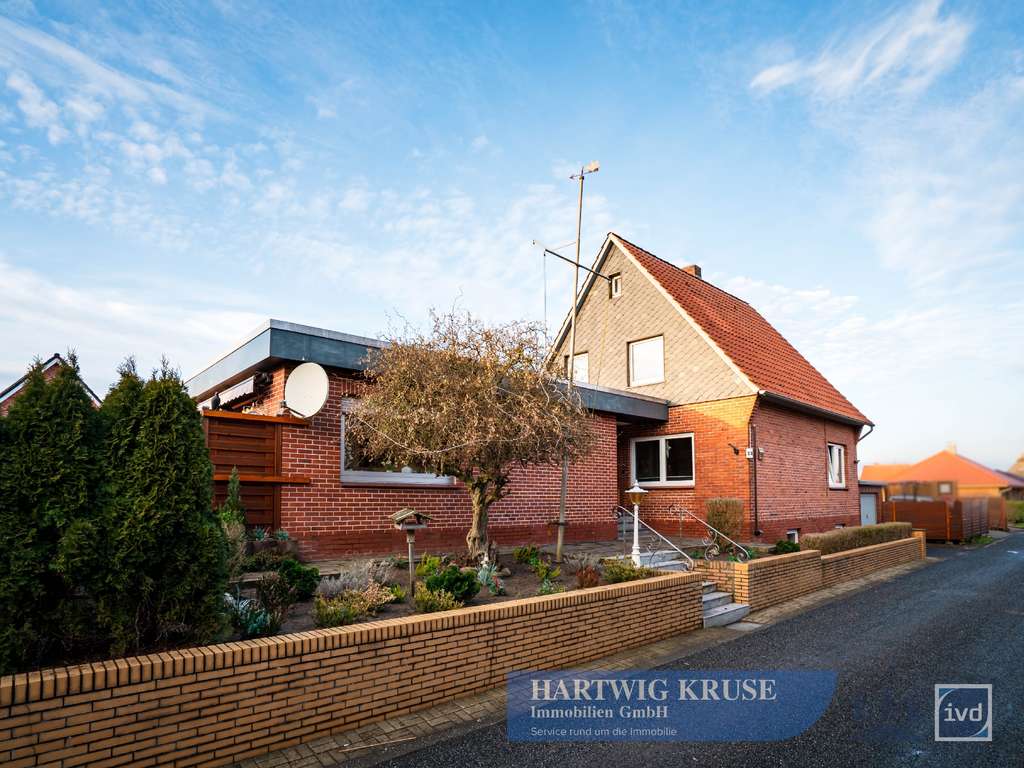 Immobilie in Drochtersen - Solides Einfamilienhaus mit vielseitigen Nutzungsmöglichkeiten - Bild 0
