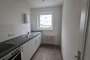So macht wohnen Spaß: frisch sanierte 2,5-Zimmer-Wohnung – Augustenstr. 17, 24143 Gaarden-Ost, Kiel – Vorschaubild 1