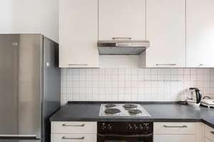 Möbelierte, stilvolle 2,5-Zimmer-Wohnung mit Küche im Herzen von Köln – Gürzenichstraße 32, 50667 Altstadt/Nord, Köln – Vorschaubild 11