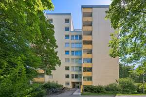 Gepflegte 3-Zimmer-ETW mit verglaster Ost-Loggia & Garage / Verkauf auf Nießbrauchbasis – Die vollständige Adresse der Immobilie erhältst du vom Anbieter., 81925 Oberföhring, München – Vorschaubild 14