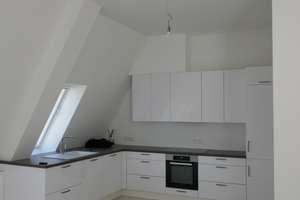 Wohntraum im Süden:  Lankwitz: 3-Zimmer-Dachgeschosswohnung mit Aufdachterrasse – Die vollständige Adresse der Immobilie erhältst du vom Anbieter., 12249 Lankwitz, Berlin – Vorschaubild 12