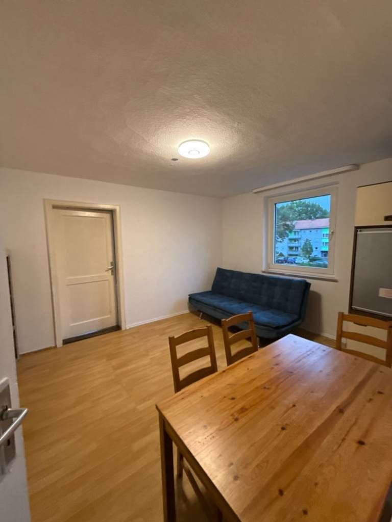 Immobilie in Herzogenaurach - Charmante 2-Zimmer-Wohnung mit Stellplatz – frei – ideal für Eigennutzer oder Kapitalanleger - Bild 2