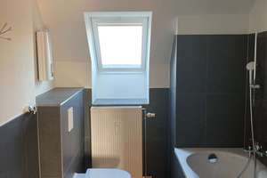 Helle 4 Zi. Dachgeschosswohnung mit Balkon – Lohstraße 27, 45359 Bedingrade, Essen – Vorschaubild 4