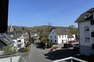 Renovierte Doppelhaushälfte Zentrum; Glasfaser, Garten, Carport und separate Garage – Korbstraße 18, 51789 Oberbergischer Kreis – Vorschaubild 12