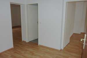 Wiesbaden-mitte, helle 2 Zimmerwohnung mit Balkon, renoviert und gut gelegen – Adelheid Str. 64, 65185 Wiesbaden – Vorschaubild 4