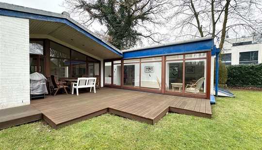 Bild von großzügiger Bungalow
mit Keller/Carport
und viel Potenzial
