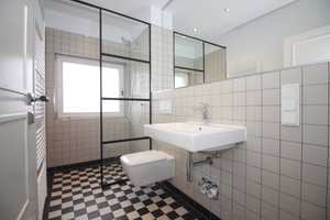 Extravagante 2 ZKB mit Wohnküche & Loggia! – Frankenberger Straße 26, 34127 Kassel – Vorschaubild 3