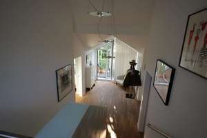 Bestlage Düsseldorf-Benrath, moderne 3-Zimmer DG-Mais.-Whg. mit Rheinblick – 40597 Benrath, Düsseldorf – Vorschaubild 2