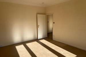 Provisionsfrei von privat: Helle 4-Zimmer-Wohnung mit Balkon im grünen Charlottenburg  – Die vollständige Adresse der Immobilie erhältst du vom Anbieter., 13627 Charlottenburg-Nord, Berlin – Vorschaubild 4