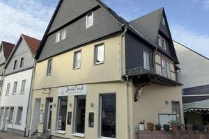Attraktives Wohn- und Geschäftshaus mit vielseitiger Nutzungsperspektive in zentraler Lage! – Die vollständige Adresse der Immobilie erhältst du vom Anbieter., 35305 Grünberg – Vorschaubild 1