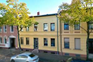 Gepflegtes Mehrfamilienhaus in zentraler Lage von Bernburg – Die vollständige Adresse der Immobilie erhältst du vom Anbieter., 6406 Bernburg (Saale) – Vorschaubild 2
