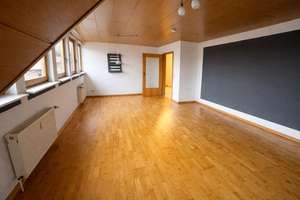 Schöne 2 Zimmer-Dachgeschosswohnung – Hasselbachstraße 6a, 38446 Barnstorf, Wolfsburg – Vorschaubild 4