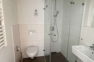 4. Etage-Apartment mit Balkon, Aufzug & Einbauküche in Erlangen – Paul-Gossen-Straße 117a, 91052 Rathenau, Erlangen – Vorschaubild 2