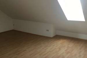 Geräumige Dachgeschosswohnung in Hildesheim – Einumer Straße 95, 31135 Oststadt / Stadtfeld, Hildesheim – Vorschaubild 3