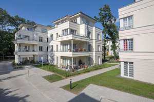 2-Zimmer-Neubauwohnung mit Einbauküche, Fußbodenheizung, Balkon, Fahrstuhl & eigenem PKW-Stellplatz