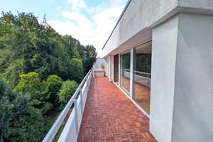 Modernisiertes Penthouse mit Traumblick in Hamburg-Wellingsbüttel inkl.TG – Die vollständige Adresse der Immobilie erhältst du vom Anbieter., 22391 Wellingsbüttel, Hamburg – Vorschaubild 3