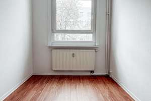 Frisch SANIERT! 3-Raum-Wohnung in Dresden – Robinienstraße 20, 1169 Gorbitz-Süd, Dresden – Vorschaubild 4