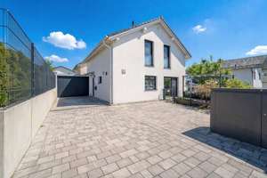 Frühling, Sommer, neues Zuhause - Familienparadies mit Garten, Pool und Platz zum Leben – Die vollständige Adresse der Immobilie erhältst du vom Anbieter., 85447 Fraunberg – Vorschaubild 1