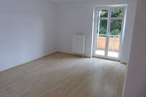 Das ist ja ne Hübsche! - 2-Raum mit Balkon und Laminat in toller Lage – Frühlichtweg 1, 9127 Gablenz, Chemnitz – Vorschaubild 4