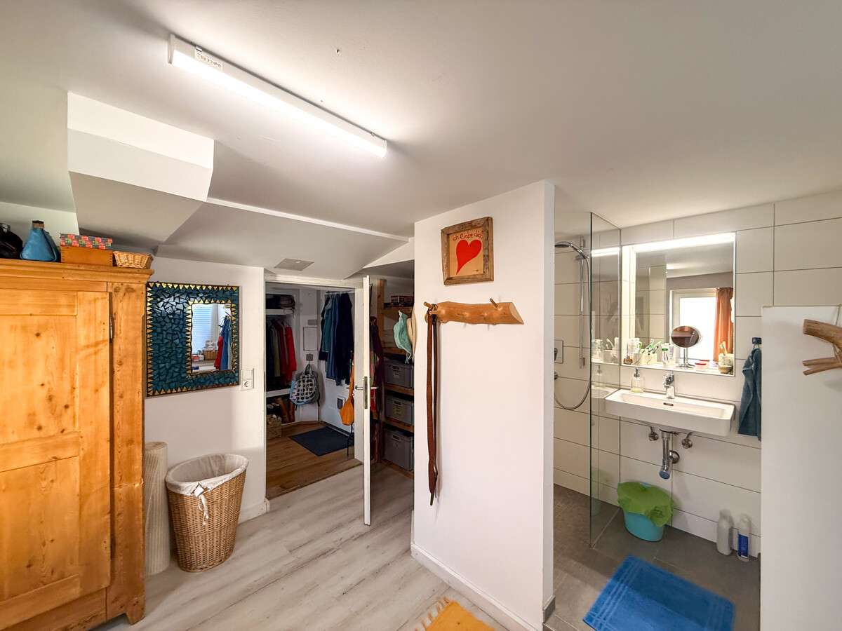 Immobilie in Lindenberg im Allgäu - Mehrfamilienhaus mit Potenzial in Lindenberg – Großteil frei, ideal für Anleger & Eigennutzer - Bild 0