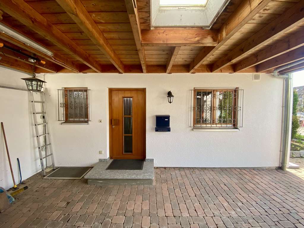 Immobilie in Hildrizhausen - 5-Zimmer Doppelhaushälfte mit Carport in Hildrizhausen - Bild 3