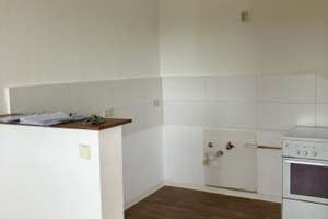 Citylife & Chill: 3-Zimmer-Wohnung mit Balkon zum Durchatmen – Elisabeth-Wolf-Straße 68, 3042 Sandow, Cottbus – Vorschaubild 2