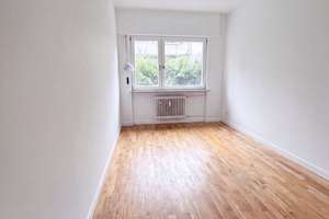 Exklusiver Erstbezug in Top-Lage: Sanierte 3-Zimmer-Wohnung mit Echtholz-Parkett & 2 Balkonen – Brahmsweg 33a, 70195 Botnang-Ost, Stuttgart – Vorschaubild 6