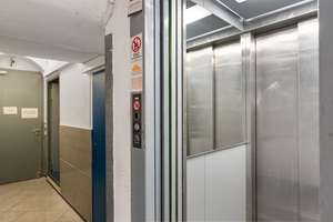 Stilvolle Maisonettewohnung mit Galerie, Panoramafenster und privatem Aufzug – Die vollständige Adresse der Immobilie erhältst du vom Anbieter., 85049 Mitte, Ingolstadt – Vorschaubild 30
