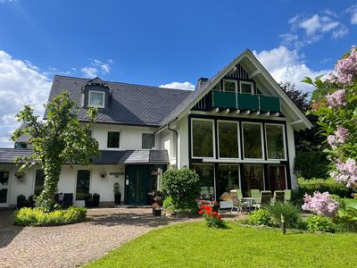 / Ein Traum hier zu Wohnen! - Exklusives Landhaus umgeben von herrlicher Natur!